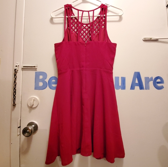 Red chiffon git and flare dress - Picture 2 of 2